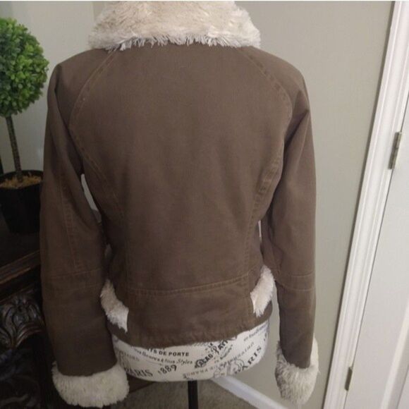 Big Chill Tan Jacket with White Trim - Picture 5 of 8